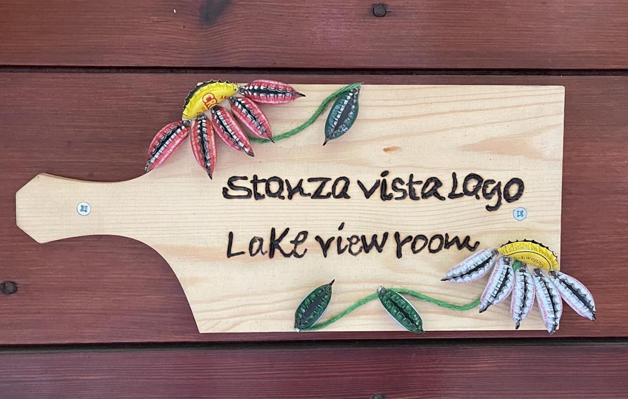 Stanza Con Terrazzo Vista Lago - Lakeholiday Castel di Tora Buitenkant foto